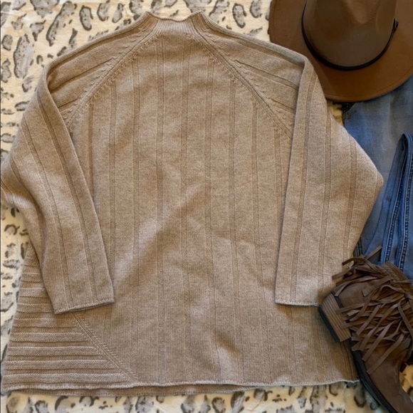 EUC AUTHENTIC Escada Sweater - Picture 6 of 8